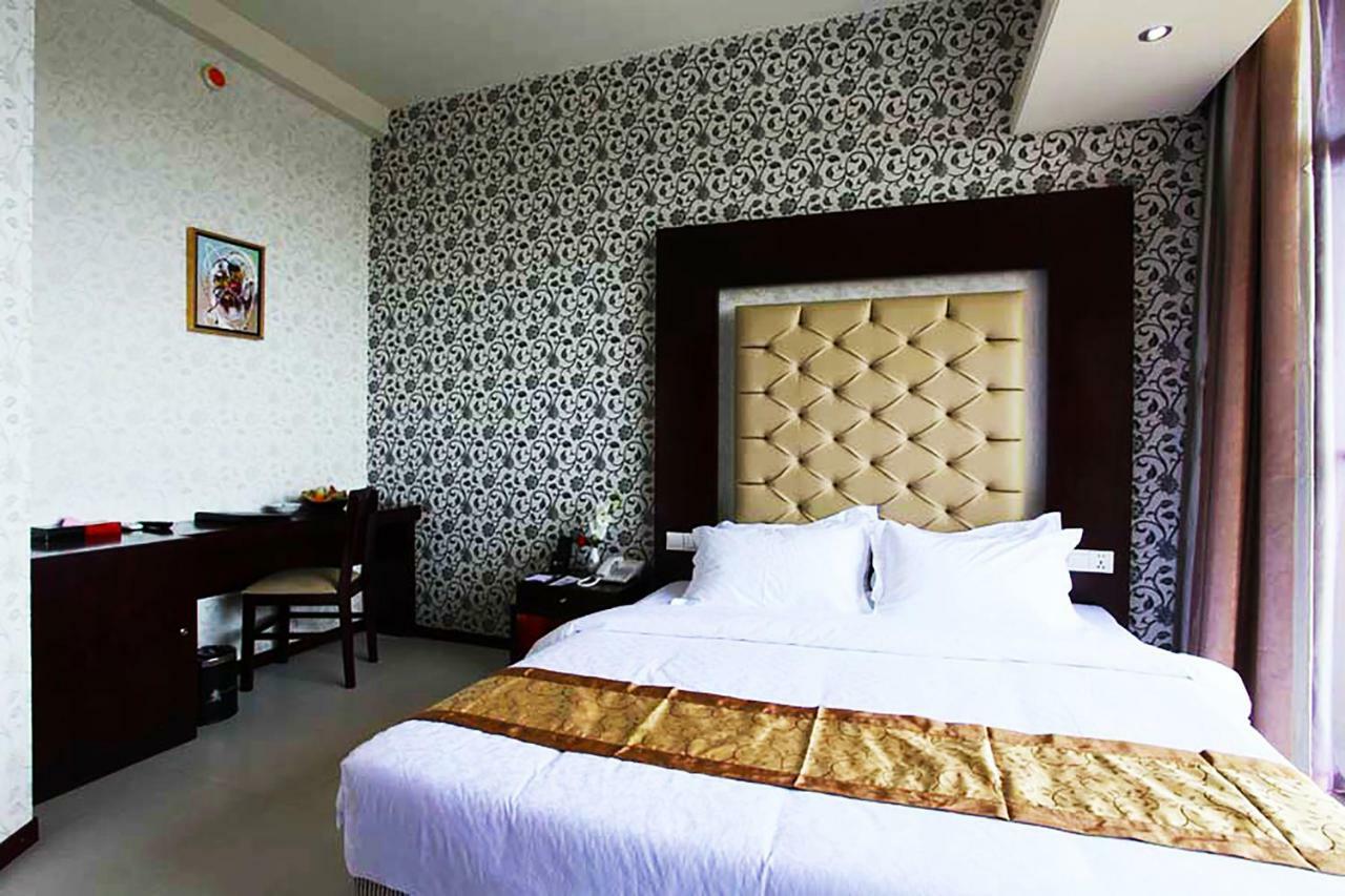 Hotel The Cox Today Koks Badźar Zewnętrze zdjęcie